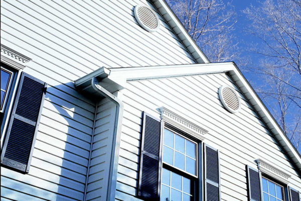 5-Winter Reasons to Replace Your Siding